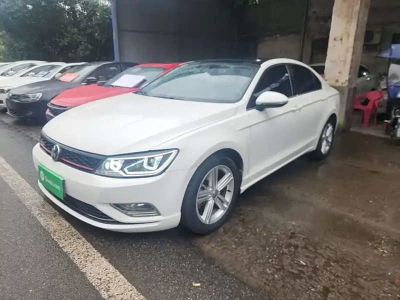 Volkswagen Lamando, 2015