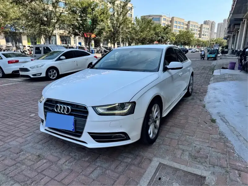 Audi A4L, 2015