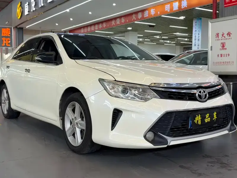 Toyota Camry, 2015