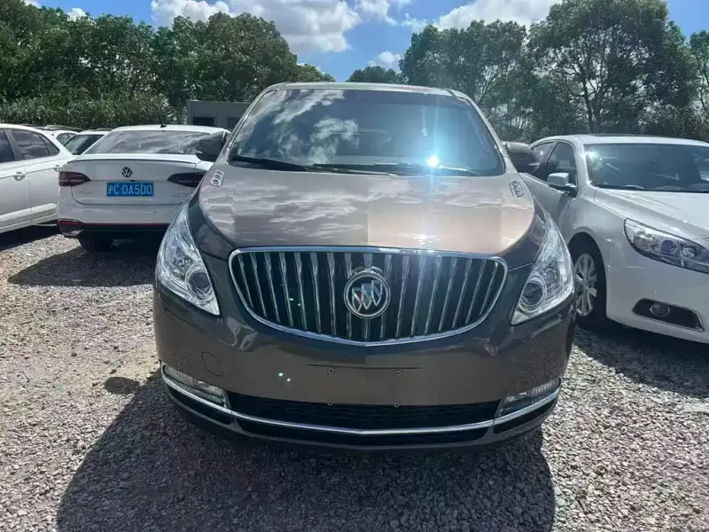 Buick GL8, 2015