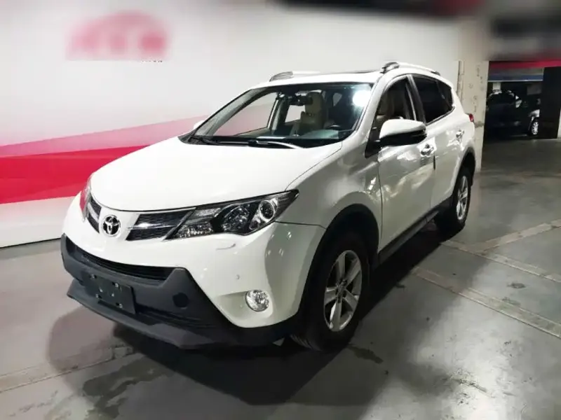 Toyota RAV4, 2015