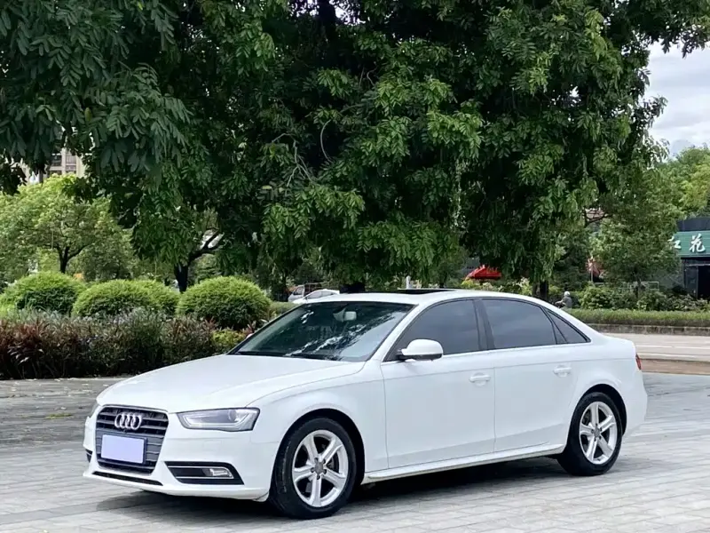 Audi A4L, 2014