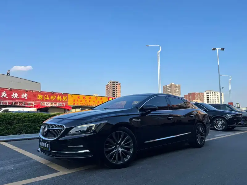 Buick LaCrosse 2016 версия 28T Флагман, 2016 — фото 1