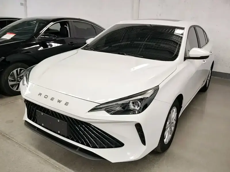 Roewe i5 Roewe i5 2026 1.5L CVT Luxury Edition, 2025 — фото 1