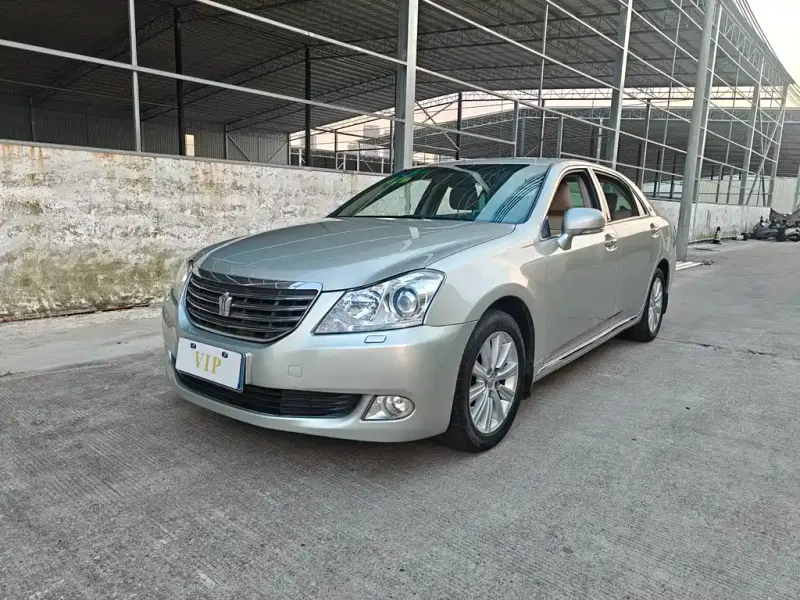 Toyota Crown Toyota Crown 2010 2.5L Royal True Leather Navigation Edition, 2010 — фото 1