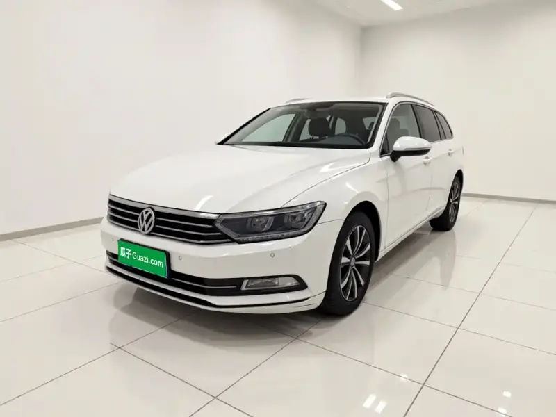 Volkswagen Viloran Volkswagen Variant 2016 280TSI 2WD Comfort Travel Edition, 2016 — фото 1