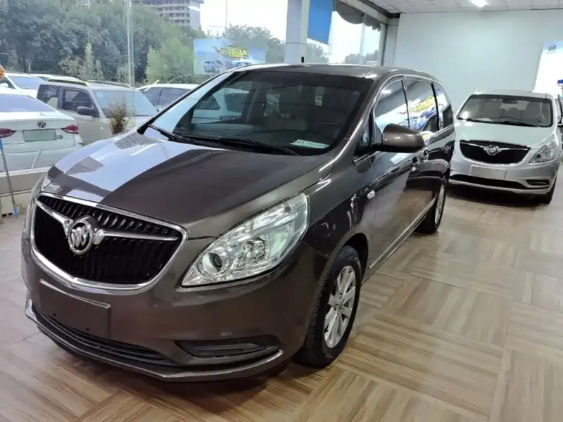 Buick GL8, 2017