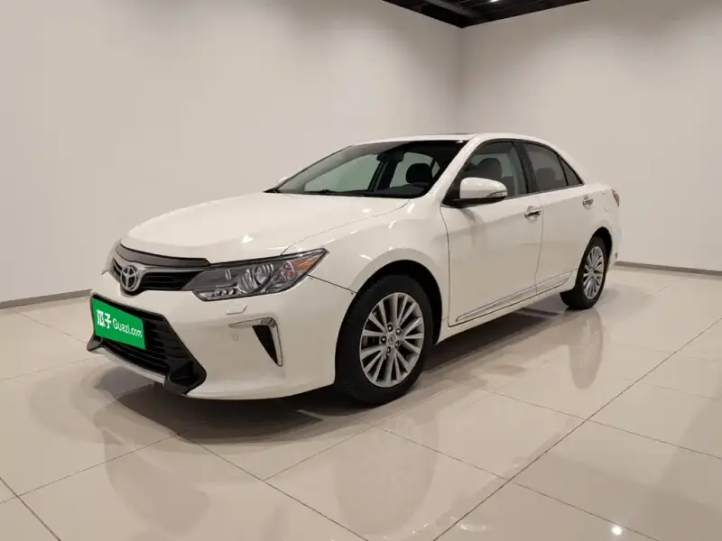 Toyota Camry, 2016