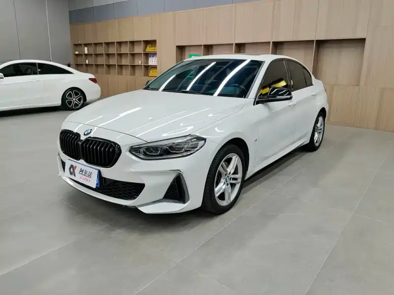 BMW 1 Series, 2021