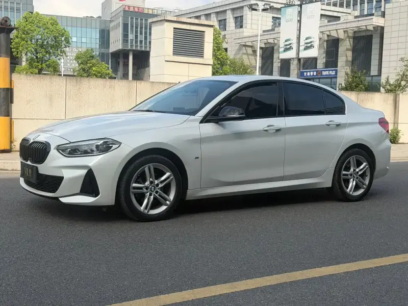 BMW 1 Series, 2021
