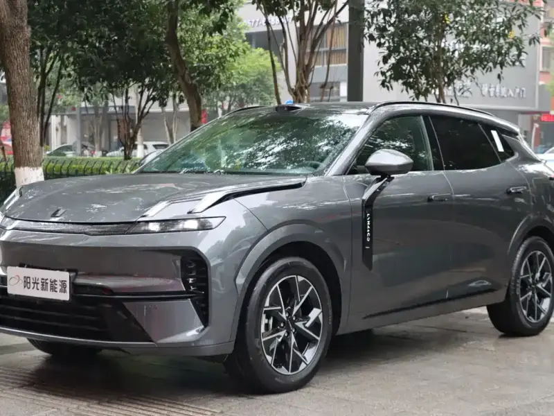 Lynk & Co 08 EM-P, 2025