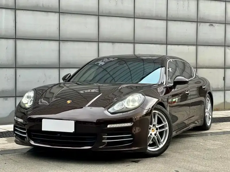 Porsche Panamera, 2015