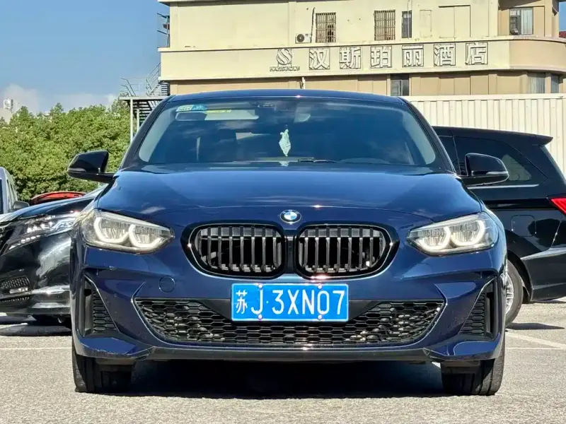BMW 1 Series, 2021