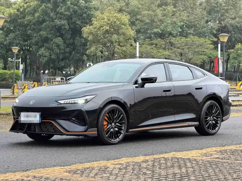 Changan UNI-V, 2025