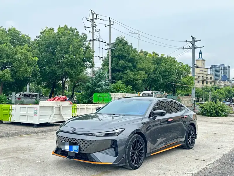 Changan UNI-V, 2025