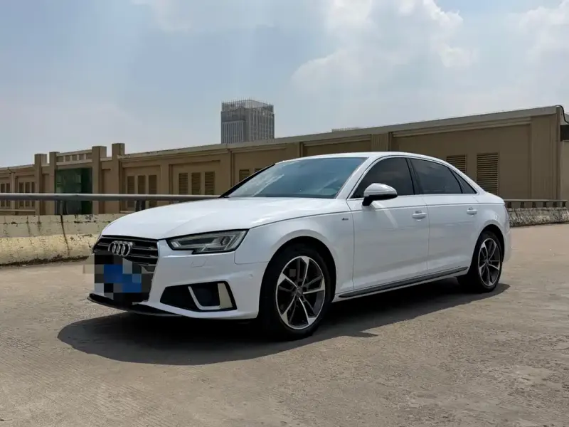 Audi A4L, 2020