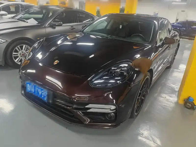Porsche Panamera, 2012