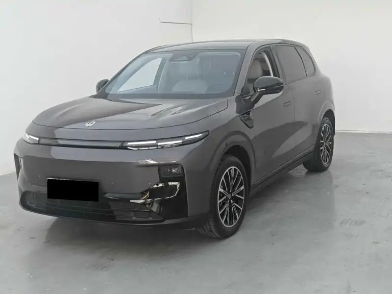 Leapmotor B10, 2025