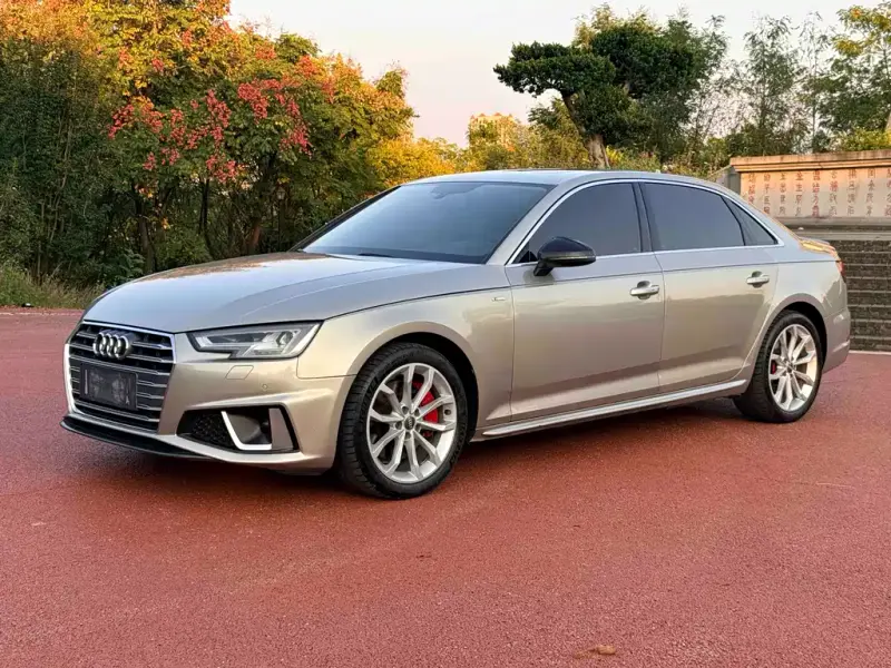Audi A4L, 2019