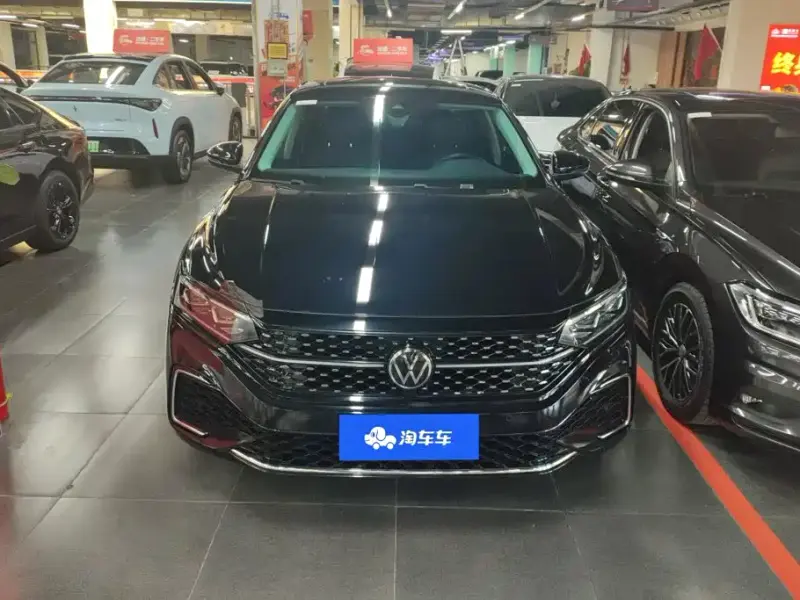 Volkswagen Passat, 2022