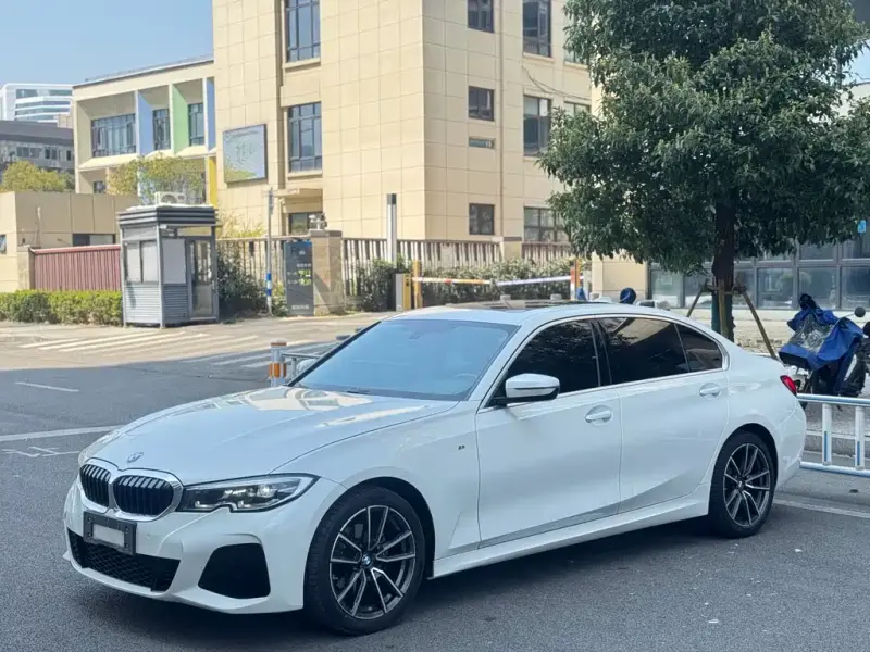 BMW 3 Series, 2021