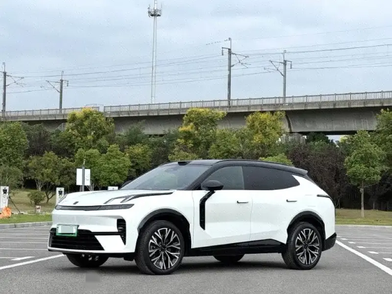 Lynk & Co 08 EM-P, 2025