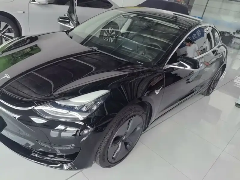 Tesla Model 3, 2021