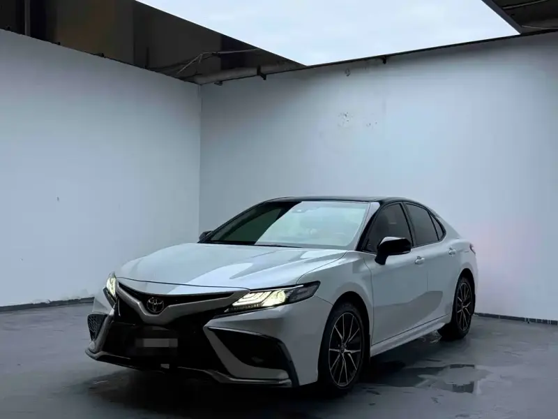 Toyota Camry, 2023