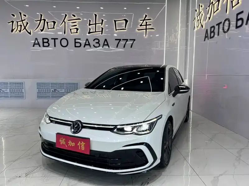 Volkswagen Golf, 2023