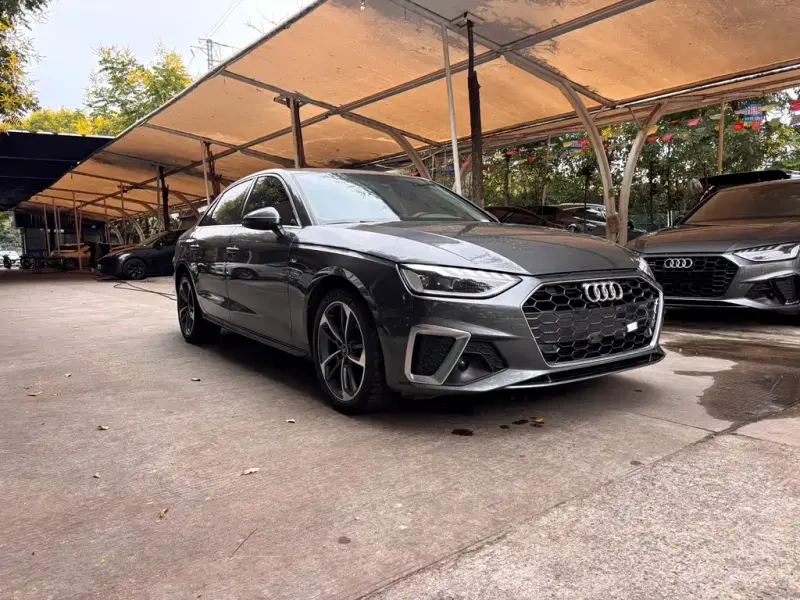 Audi A4L, 2022