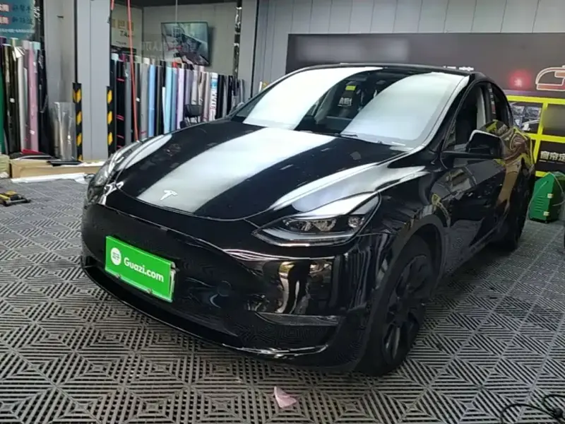 Tesla Model Y, 2021