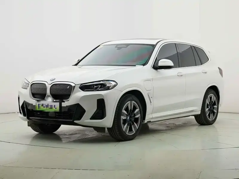 BMW iX3, 2023