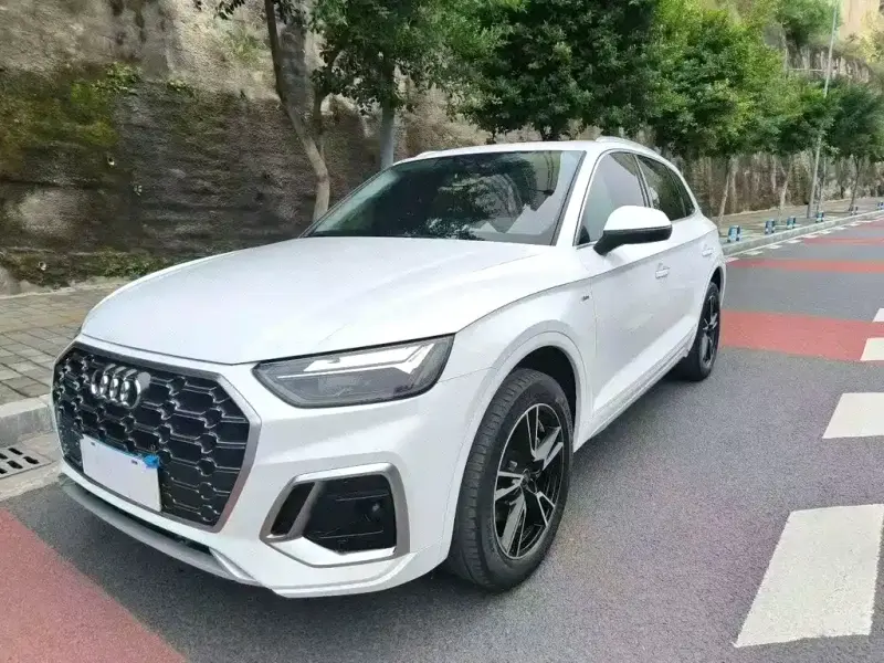 Audi Q5L, 2022