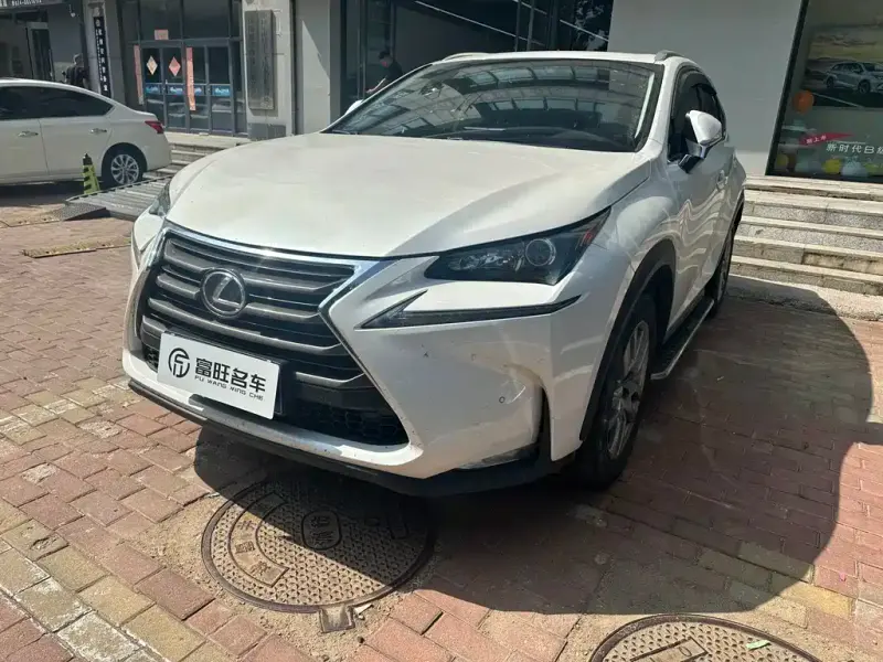 Lexus NX, 2015