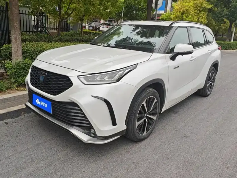 Toyota Crown Kluger, 2022