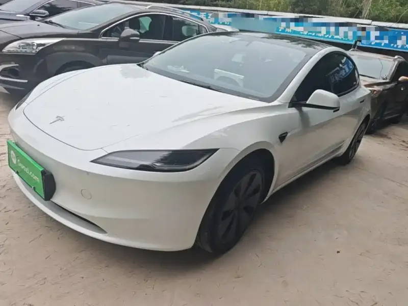 Tesla Model 3, 2024