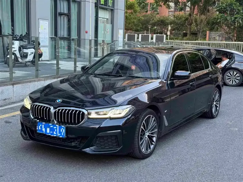 BMW 5 Series, 2022