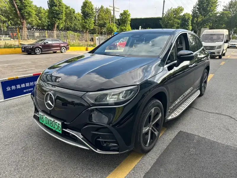 Mercedes-Benz EQE SUV, 2023