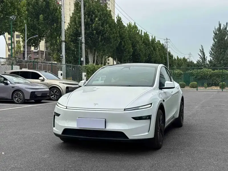 Tesla Model Y, 2026