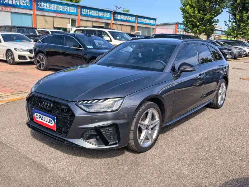 Audi A4 (Import), 2022