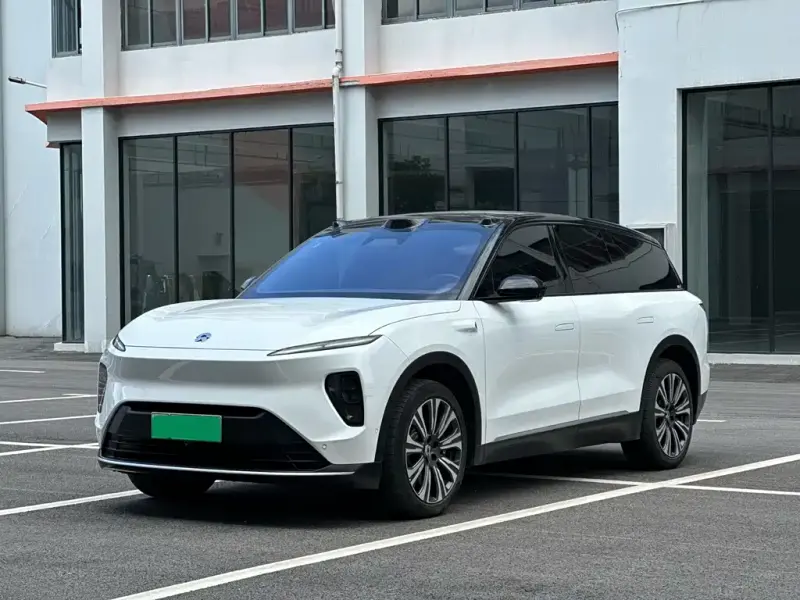 NIO ES8, 2024