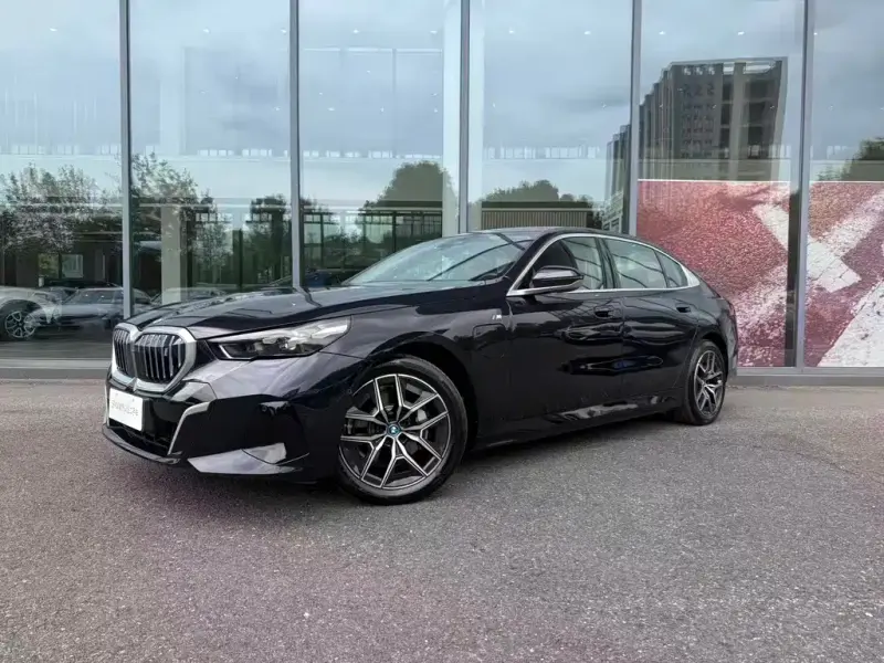 BMW i5, 2026