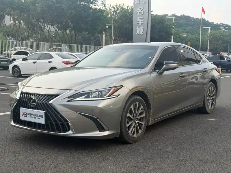Lexus ES Lexus ES 2022 300h Excellence Edition, 2024 — фото 1