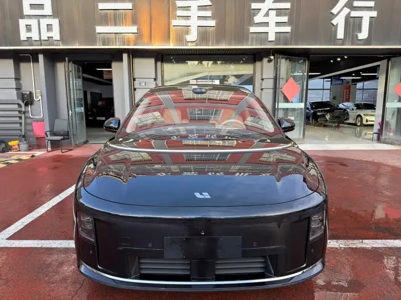 Li Auto Li i8, 2026