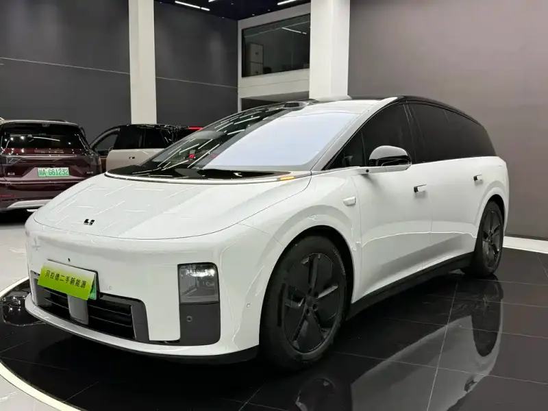 Li Auto Li i8, 2026