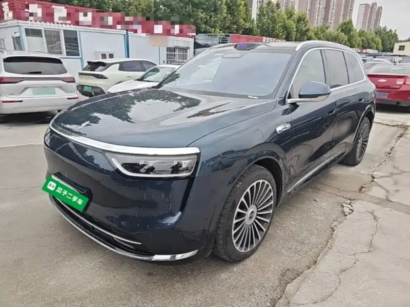 AITO M8, 2025