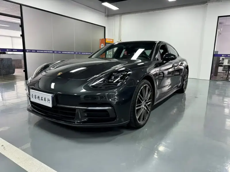 Porsche Panamera, 2018