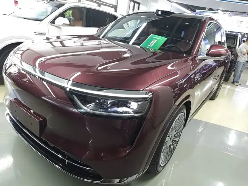 AITO M8, 2025