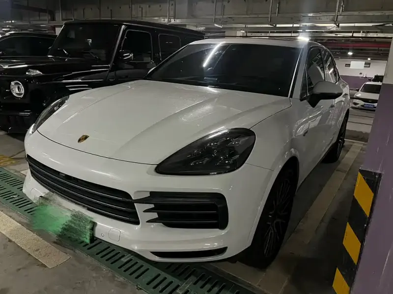Porsche Cayenne Hybrid, 2022