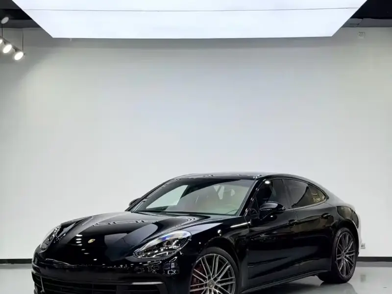 Porsche Panamera, 2019